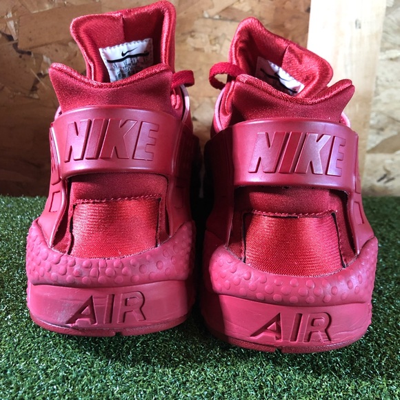 Nike Air Huarache Varsity Triple Red Sneakers Men’s 13 - Picture 7 of 12